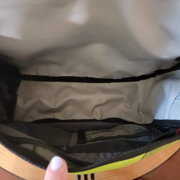 Timbuk2 Lime Green Messenger Crossbody Sling Hiking Bag - Picture 9 of 11